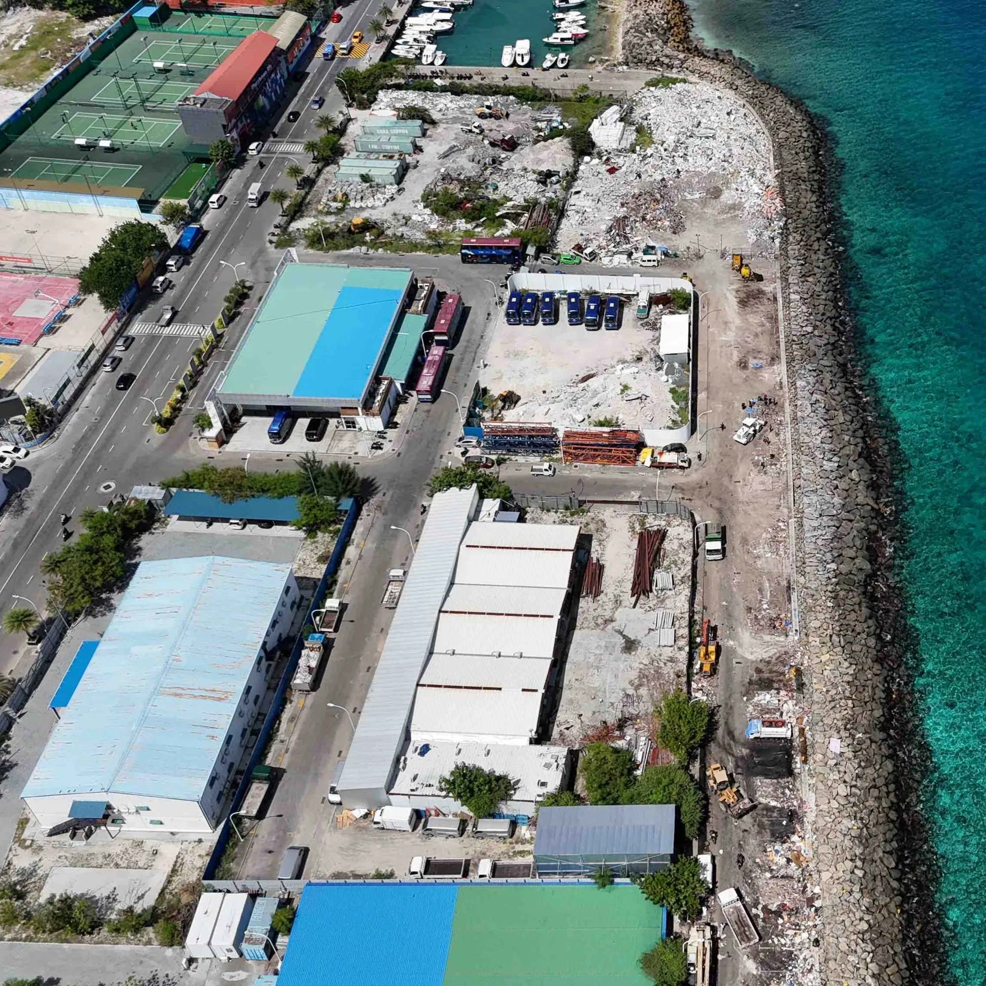 މާލޭ އިންޑަސްޓްރިއަލް ވިލެޖު ސާފުކުރުމުގެ ތެރެއިން - ފޮޓޯ: ވެމްކޯ