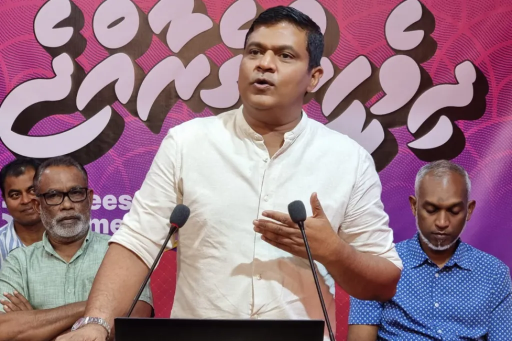 މުއިއްޒުގެ ކެމްޕެއިން މެނޭޖަރަކަށް ކެޕްޓަން އަމީން؛ ޑެޕިއުޓީ މެނޭޖަރަކަށް ނާޒިމް!