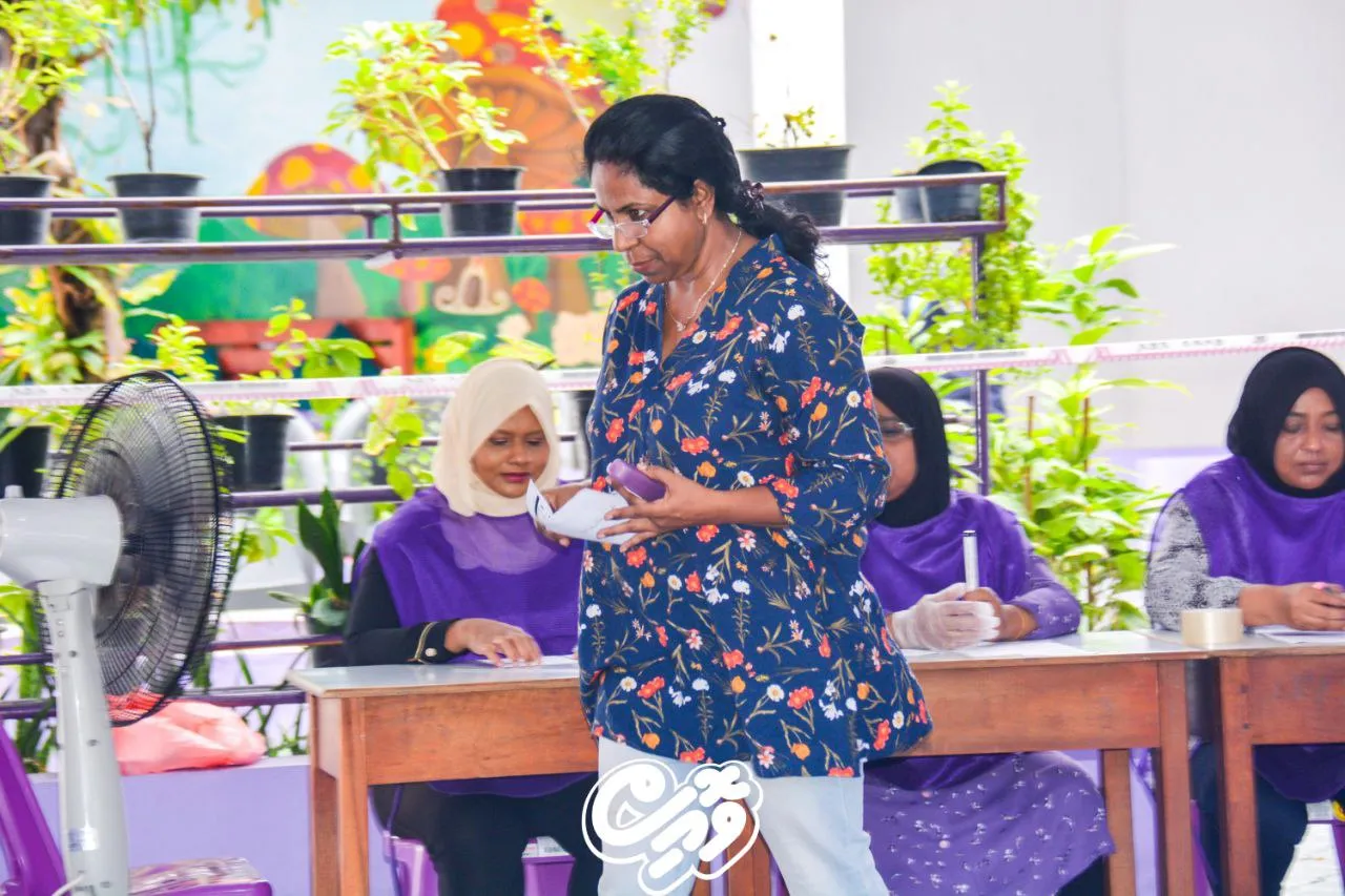 މިއަދު ކުރިއަށްދާ ބައި އިލެކްޝަން ވޯޓުލުން ކުރިއަށްދަނީ: ފޮޓޯ: ވޮއިސް