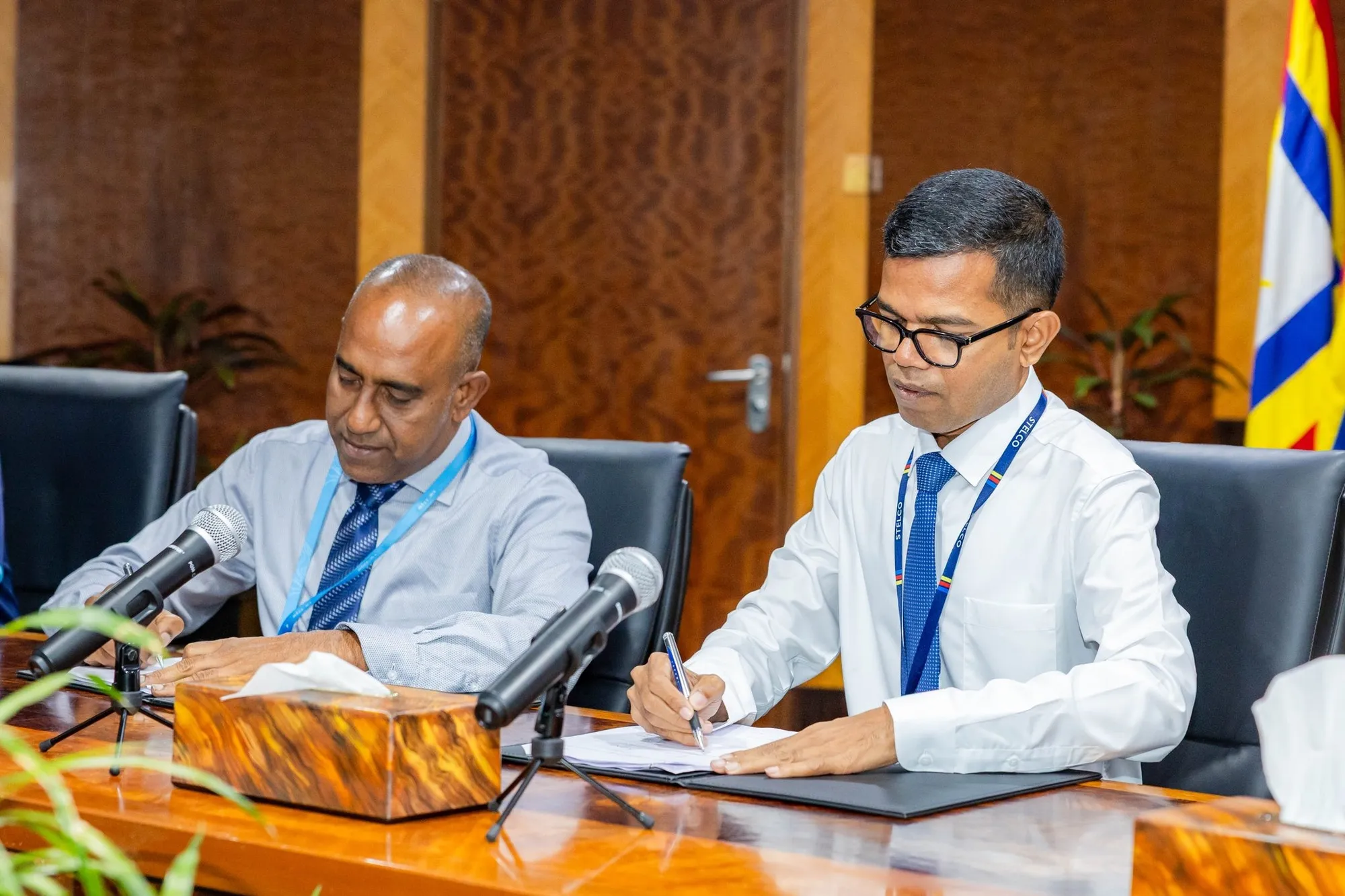 ސްޓެލްކޯއިން ޕީކް ސީޒަނަށް ތައްޔާރުވުމަށް ހުޅުމާލޭގައި 80 ހާސް ލީޓަރުގެ ދެ ތެޔޮ ޓޭންކް ބަހައްޓަނީ