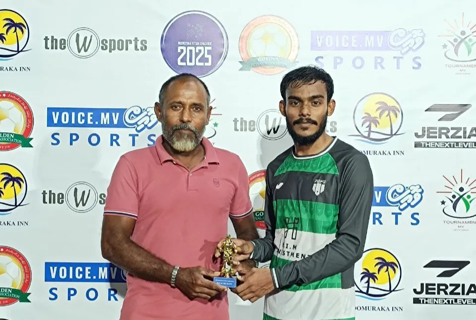ފަހަތުން އަރައި ތިމަރަފުއްޓާއި އެއްވަރުކޮށް ގުރޫޕްގެ ދެވަނަ ޓީމުގެ ގޮތުގައި ކިނބިދޫ ސެމީއަށް