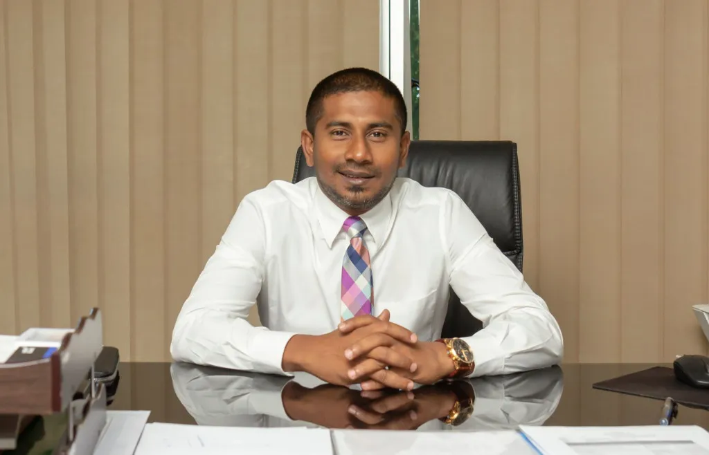މަގާމުގެ މަސްޢޫލިއްޔަތު އަދާކުރުމަށްފަހު ގެއަށް މިދަނީ ވަރަށްވެސް ހިތްހަމަޖެހުމާއެކު: މަހްލޫފް
