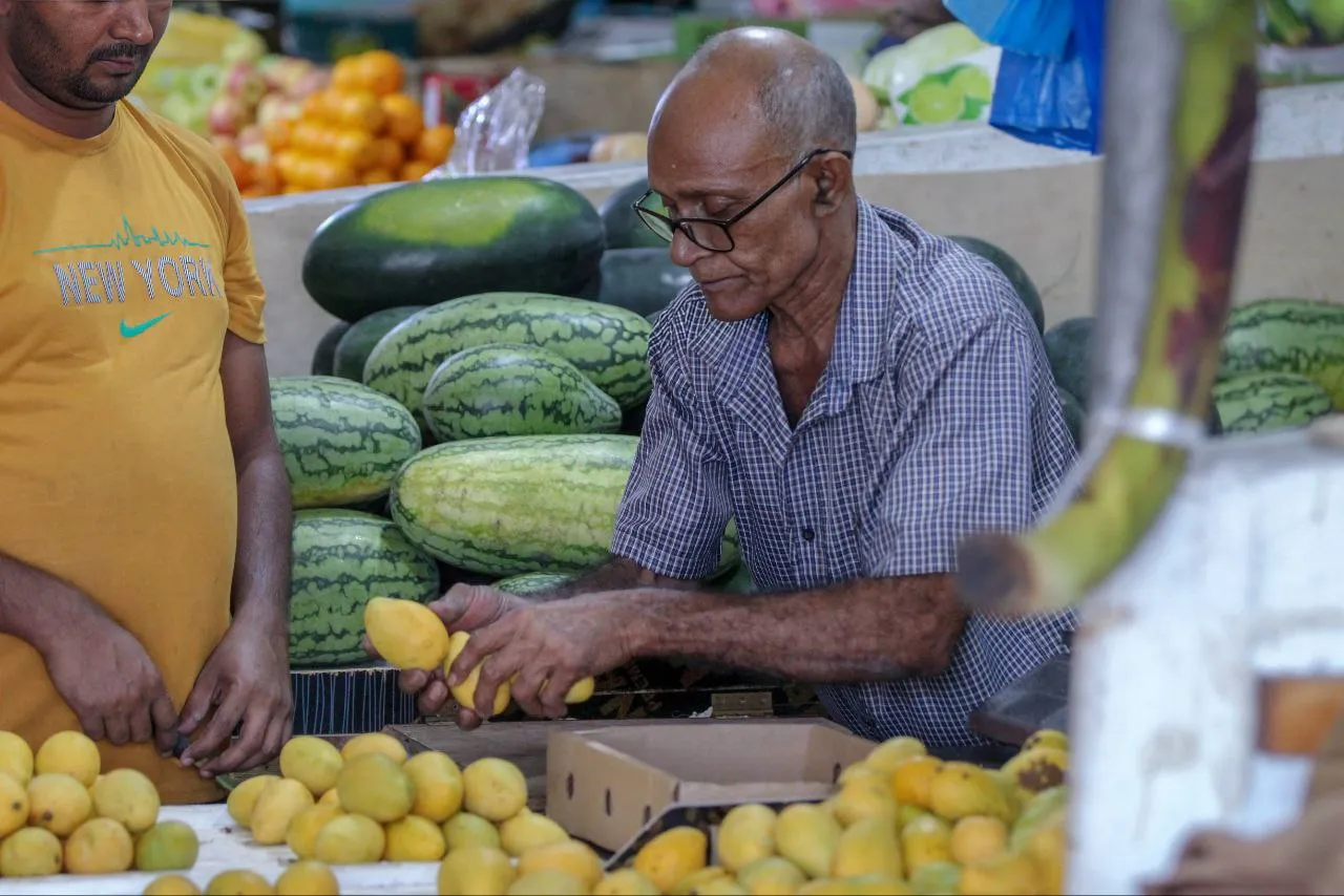ލޯކަލް މާރުކޭޓުގެ ތެރެއިން - ފައިލް ފޮޓޯ: ދުވަސް
