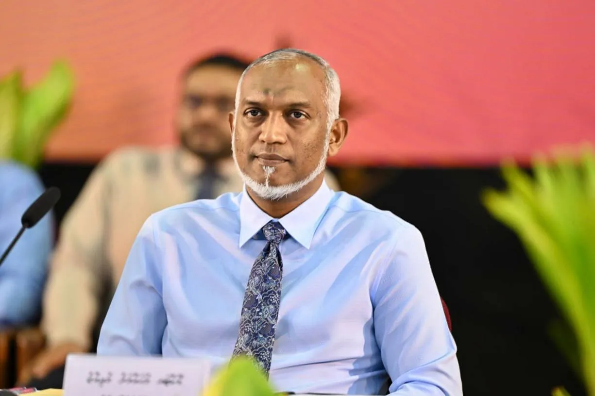 ރައީސުލްޖުމްހޫރިއްޔާ ޑޮކްޓަރ މުޙައްމަދު މުޢިއްޒު
