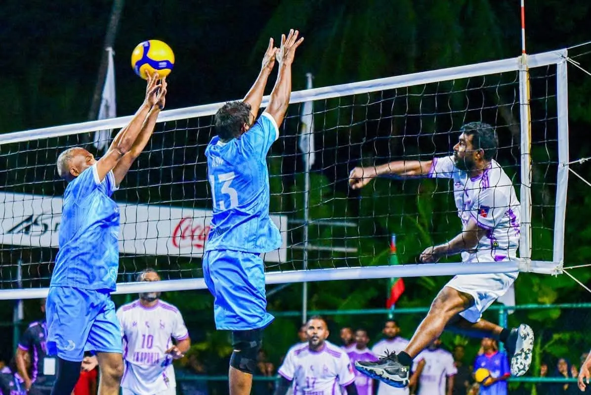 ދިއްދޫއިން ފަހަތުން އަރައި ބާރަށް ބަލިކޮށްފި