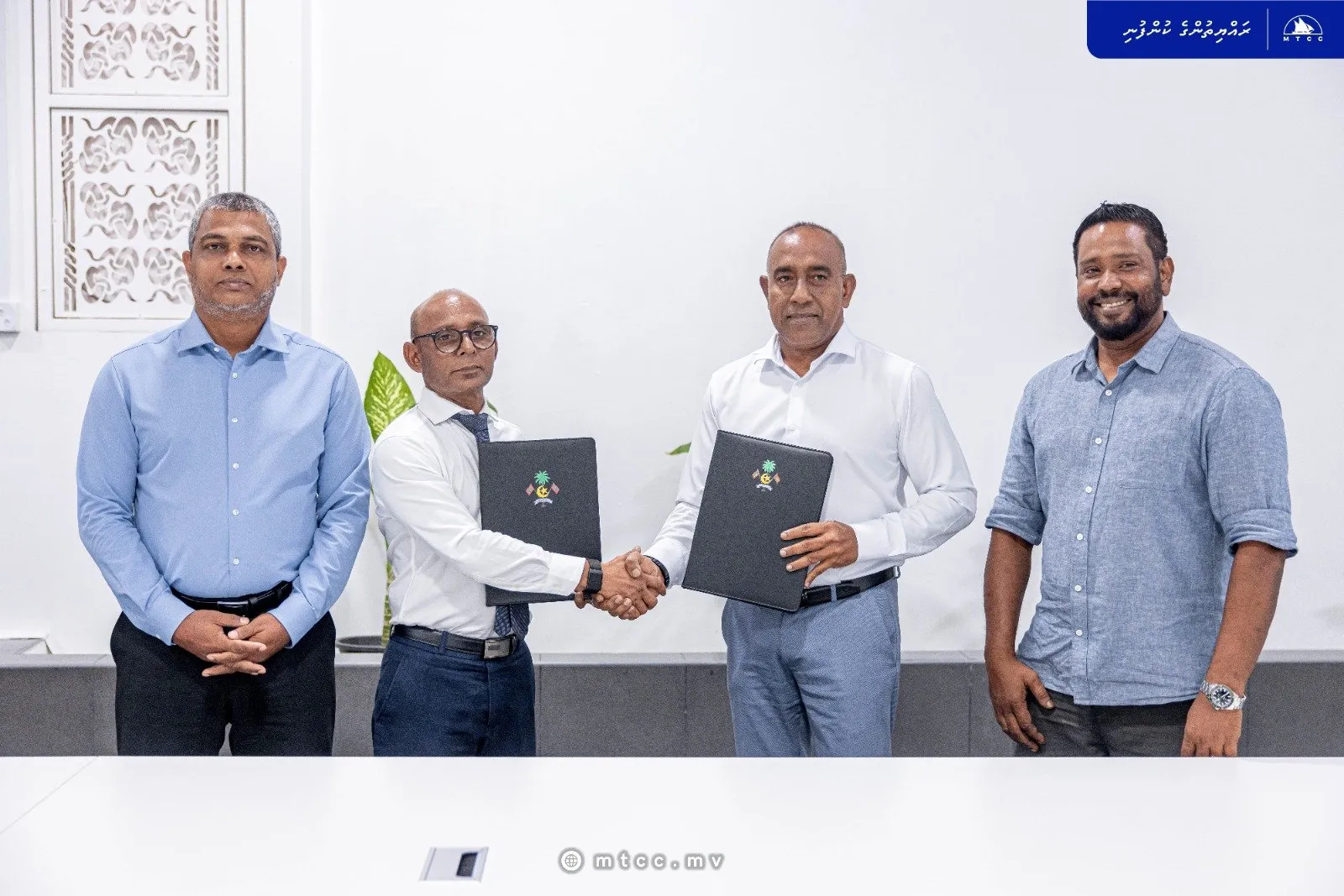 ވިލިމާލޭގައި ޑިންގީ ޖެޓީއެއް ތަރައްޤީކޮށް، ގޮނޑދޮަށް ހިމާޔަތް ކުރަނީ