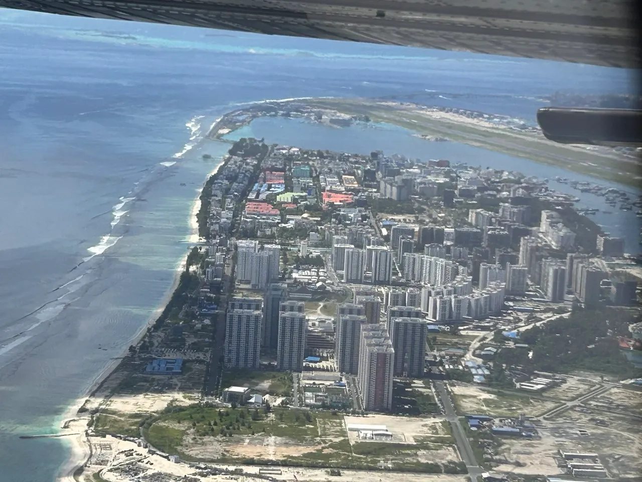 ހުޅުމާލޭގައި އަމިއްލަ މީހުންގެ ގެދޮރު 10 ބުރިއަށް އިމާރާތް ކުރެވޭ ގޮތަށް ޤަވާއިދު ބަދަލުކޮށްފި