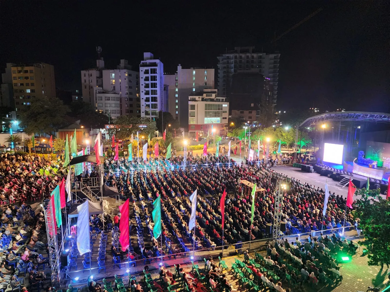 "ސަރުކާރުން ފޮނުވާ ބަޔަކު "އިންޑިއާ އައުޓް" ބެނާ ދަމަން އުޅޭކަން ޖަލްސާ ފެށުމުގެ ކުރިން ވަނީ އެނގިފައި"