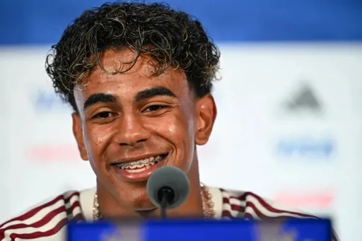 ލަމީން ޔަމާލް --