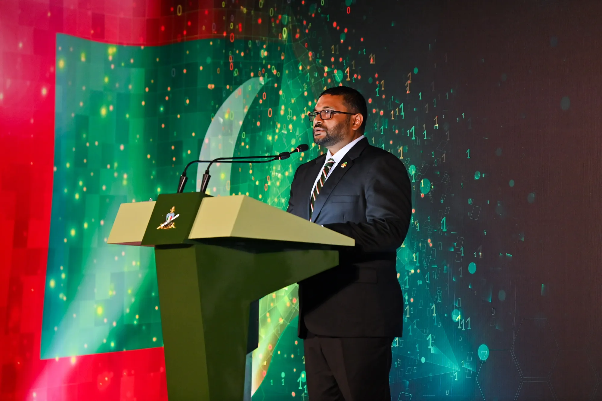 ވަޒީރު މުހައްމަދު ޣައްސާން މައުމޫން-- ފޮޓޯ: ރައީސް އޮފީސް