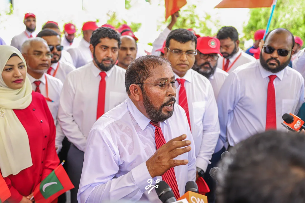 ޤާސިމް ކެމްޕޭނަށް އަތޮޅުތެރެއަށް، ފުރަތަމަ މަންޒިލަކީ ހދ