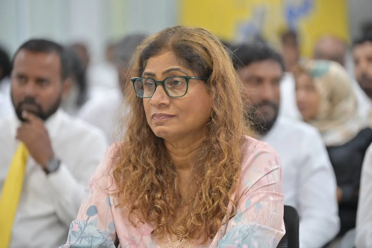 ރީނދޫ ލަސްކަރަށް އިހުތިރާމް ކުޑަވާގޮތަށް ވާހަކަ ދެއްކިކަމަށްބުނެ ’އެމްޑީޕީގެ މަންމަ‘ މާރިޔާގެ ނުރުހުން