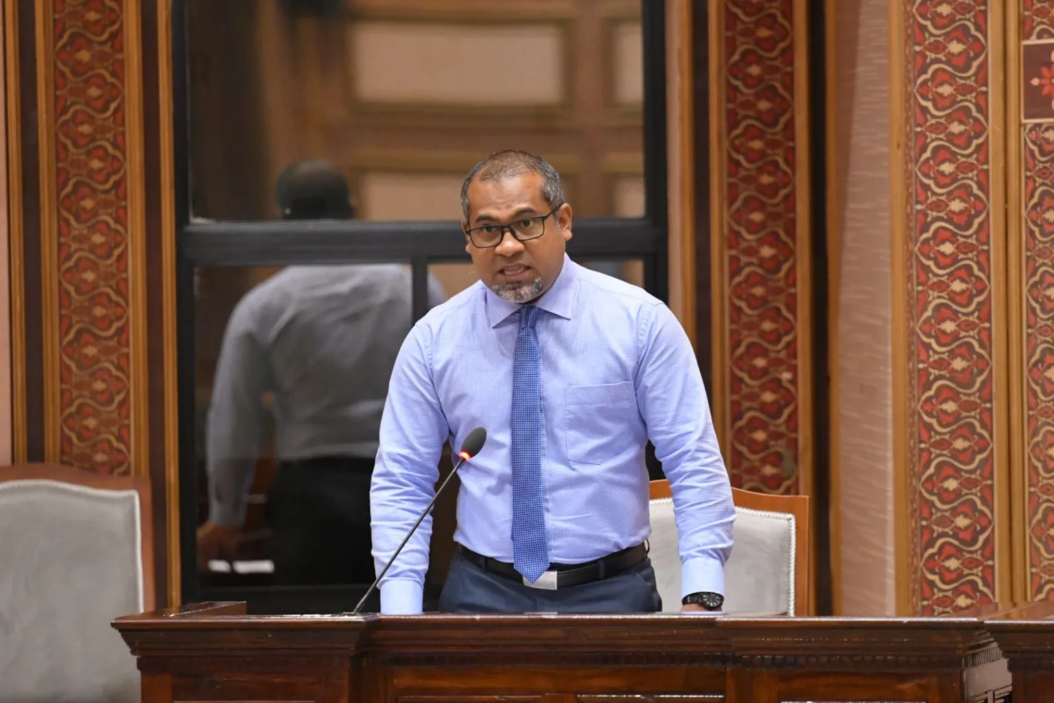 ވަޒީރު އަބްދުالله ޚަލީލް: ފޮޓޯ/ މަޖިލިސް