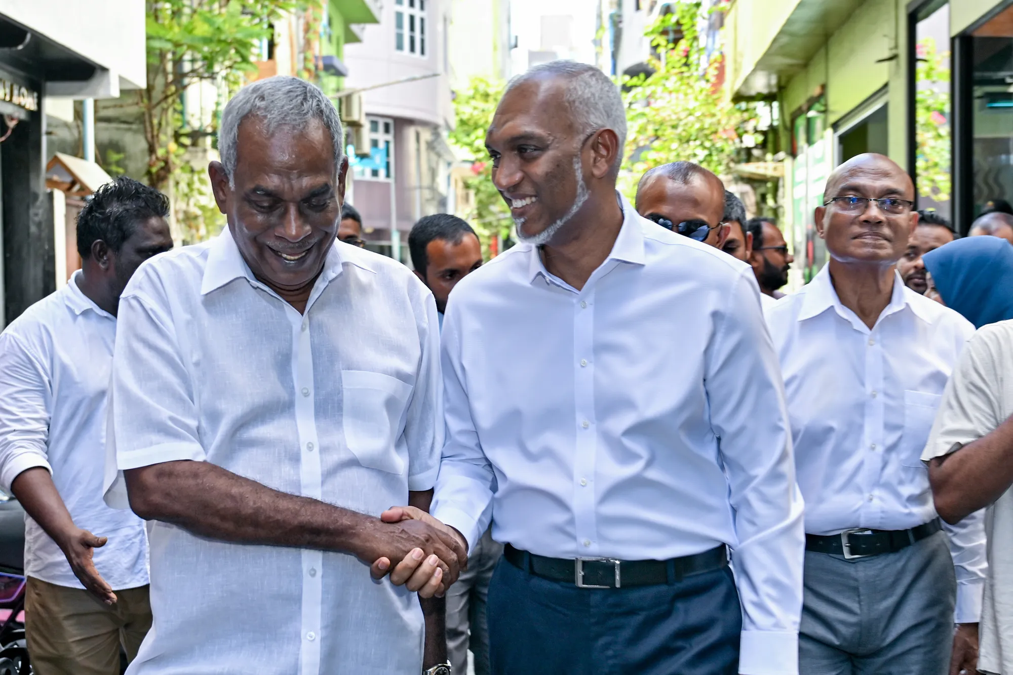 އެމްޑީޕީގައި މިހާރު އިސްކޮށް ތިބީ ދަލުބޭރުން ޖެހިގެން އުޅޭ ބައެއް: ސަރަނގު