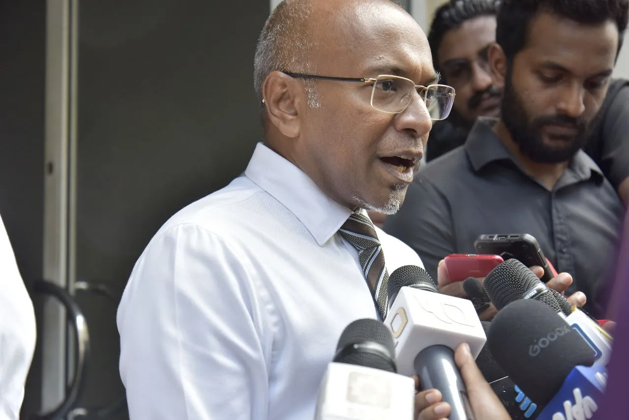 "ޕާޓީ އުފެއްދީ ރައީސް ނަޝީދުގެ ފެނިވަޑައިގަތުމުގެ ބޭރުންނެއް ނޫން؛ ގުޅިވަޑައިގަންނަވާނެ އިރެއް އެނގޭނީ އެމަނިކުފާނަށް"