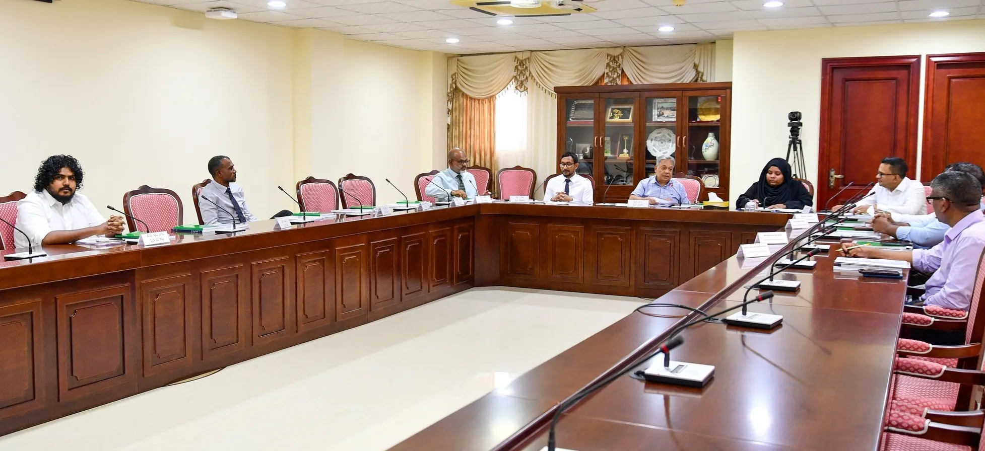 A meeting of the Parliamentary Committee on National Security Services, also known as the 241 committee (Photo/Parliament)