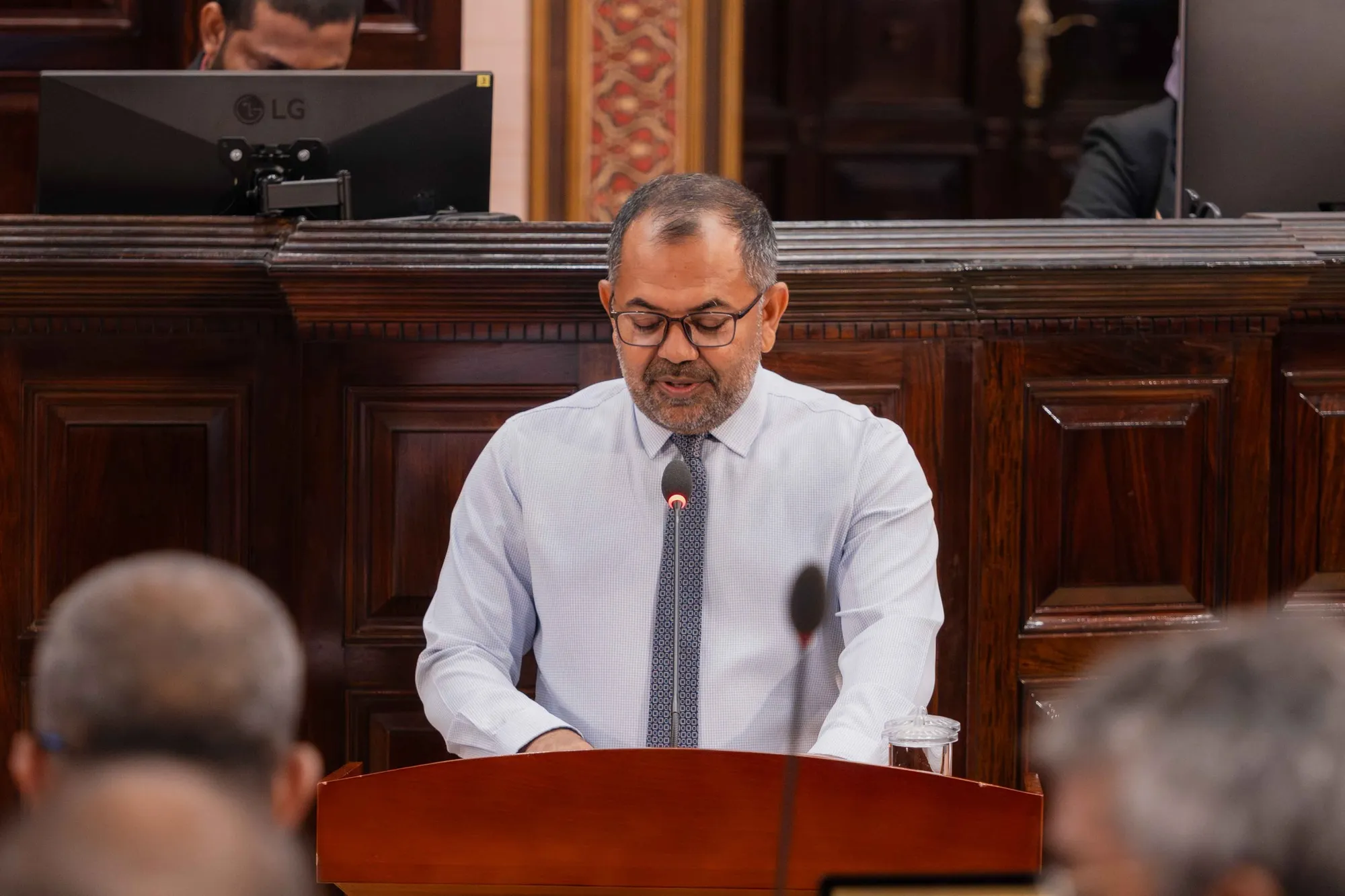 އޭޕްރިލްމަހު އެކަނިވެސް 600 މިލިއަން ޑޮލަރު އެއްފަހަރާ ދައްކަންޖެހޭ: ޒަމީރު