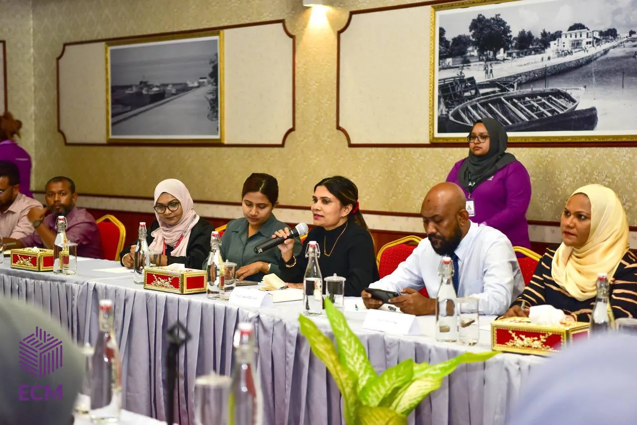 ސަރުކާރުގެ ރަސްމީ ދަތުރެއްގެ ތެރެއިންވެސް ކެންޕެއިންކުރެވޭނެ: އޭސީސީ