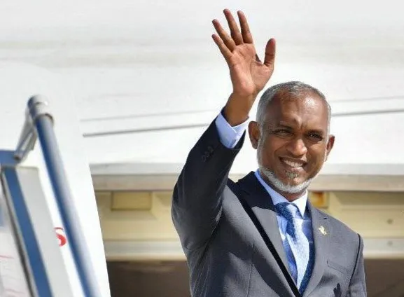 ރައީސުލްޖުމްހޫރިއްޔާ ސިންގަޕޫރަށް ވަޑައިގެންފި