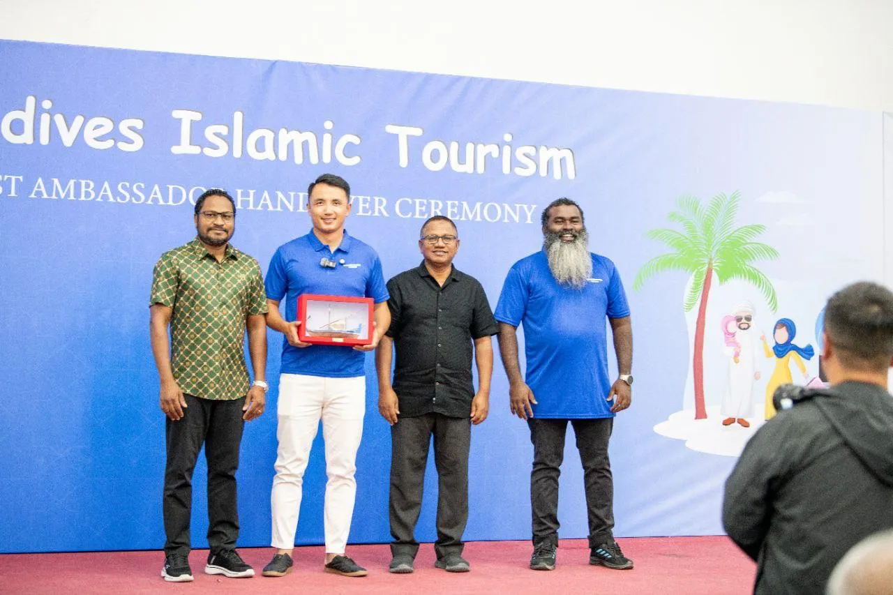 މޯލްޑިވްސް އިސްލާމިކް ޓޫރިޒަމްގެ ފުރަތަމަ އެމްސެސެޑަރުކަން މަޝްހޫރު އިންފްލުއެންސަރ ޝުޢައިބް މާ އަށް