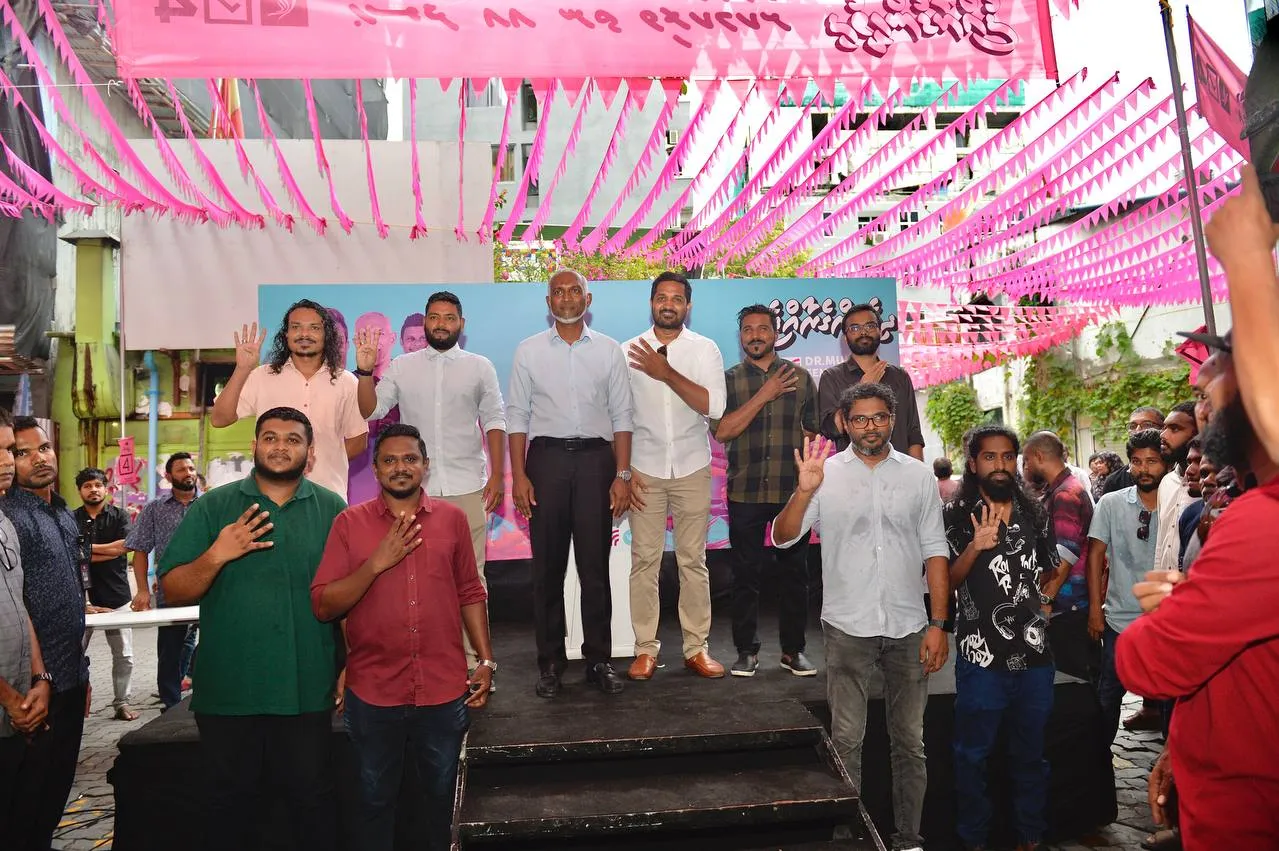 މުޢިއްޒަށް ތާއީދު ކުރި ޒުވާނުންތަކެއް، ވަޒީފާއިން ވަކިކޮށްފި!