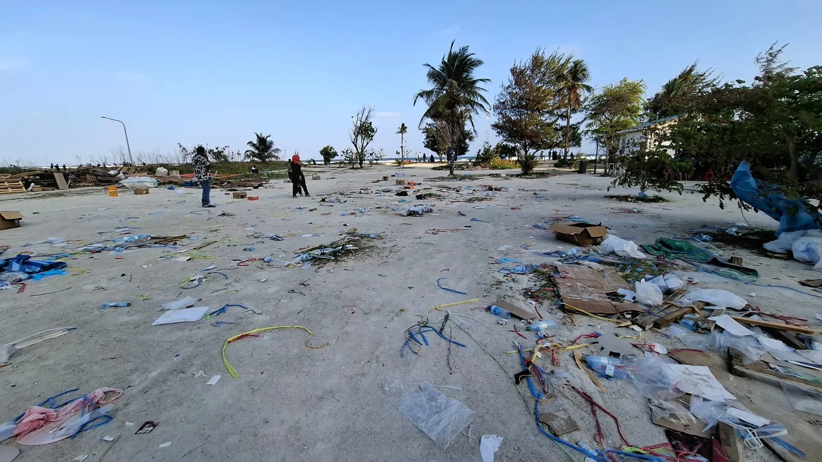 ފޭސް ދޭއްގެ ބީޗް: ނައިޓްމާކެޓް ނިންމާލާފައި ދިޔައީ މުޅި ހިސާބު ގޮނޑަކަށް ހަދާފައި