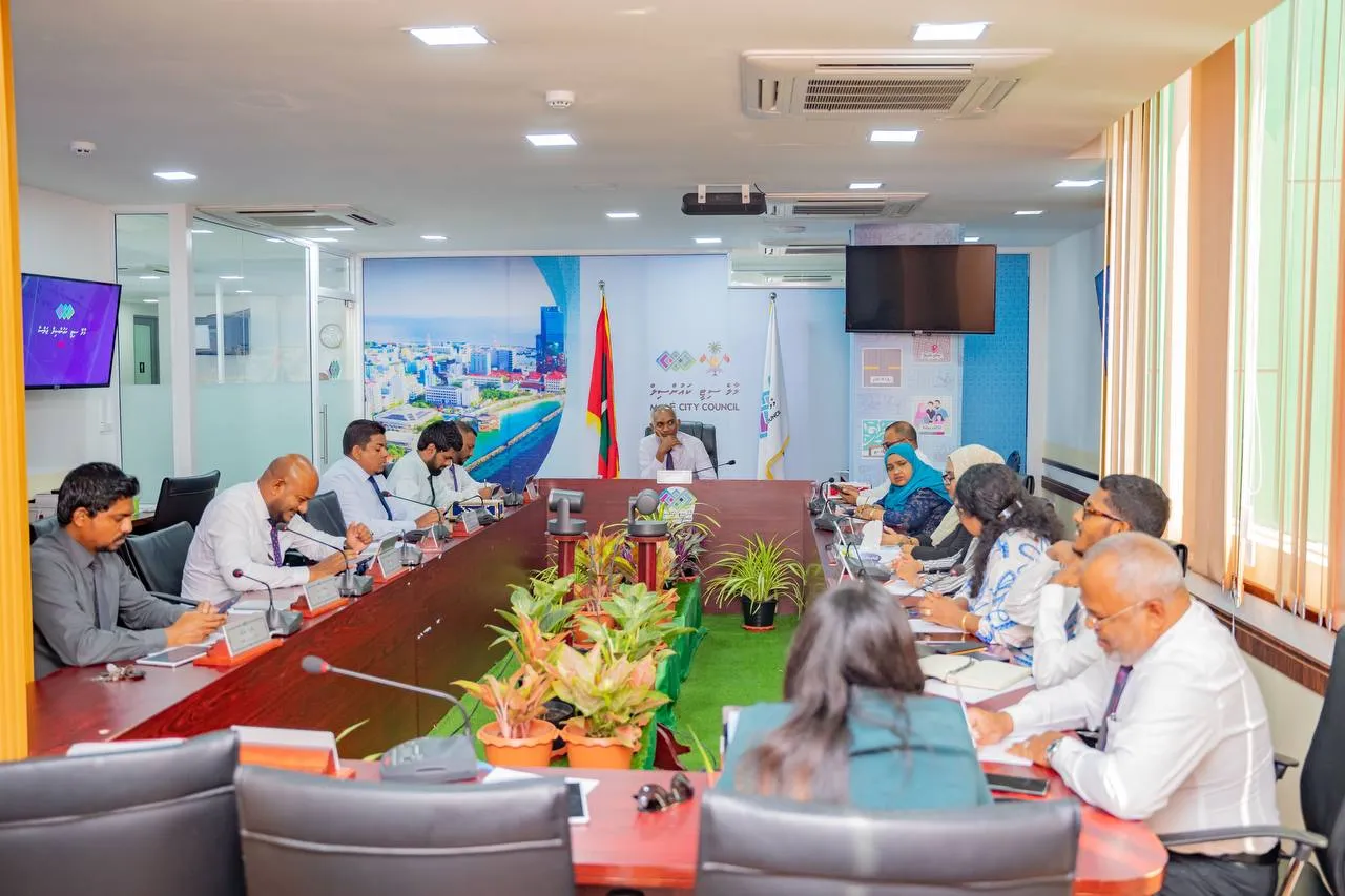 ސަލްޓަން ޕާކާއި ލޮނުޒިޔާރަތް ޕާކަށް ދާ ބިދޭސީންގެ އަތުން ފީއެއް ނަގަން ނިންމައިފި
