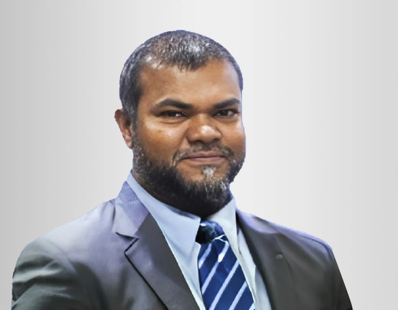 މިފްކޯގެ ސީއީއޯ އަހްމަދު ޝަމާހު ރަޝީދު-- ފޮޓޯ: މިފްކޯ