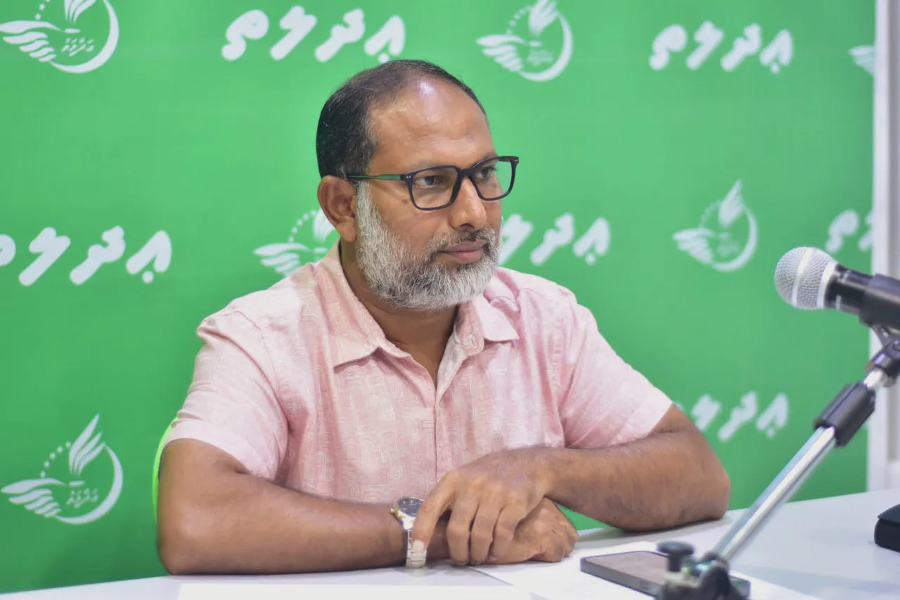 ސިޔާސީ މަސައްކަތަށް ނިކުންނަންވާނީ ފާޑު ކިޔުންތައް ތަޙަންމަލު ކުރުމުގެ ވިސްނުމާއެކު: ޢިމްރާން