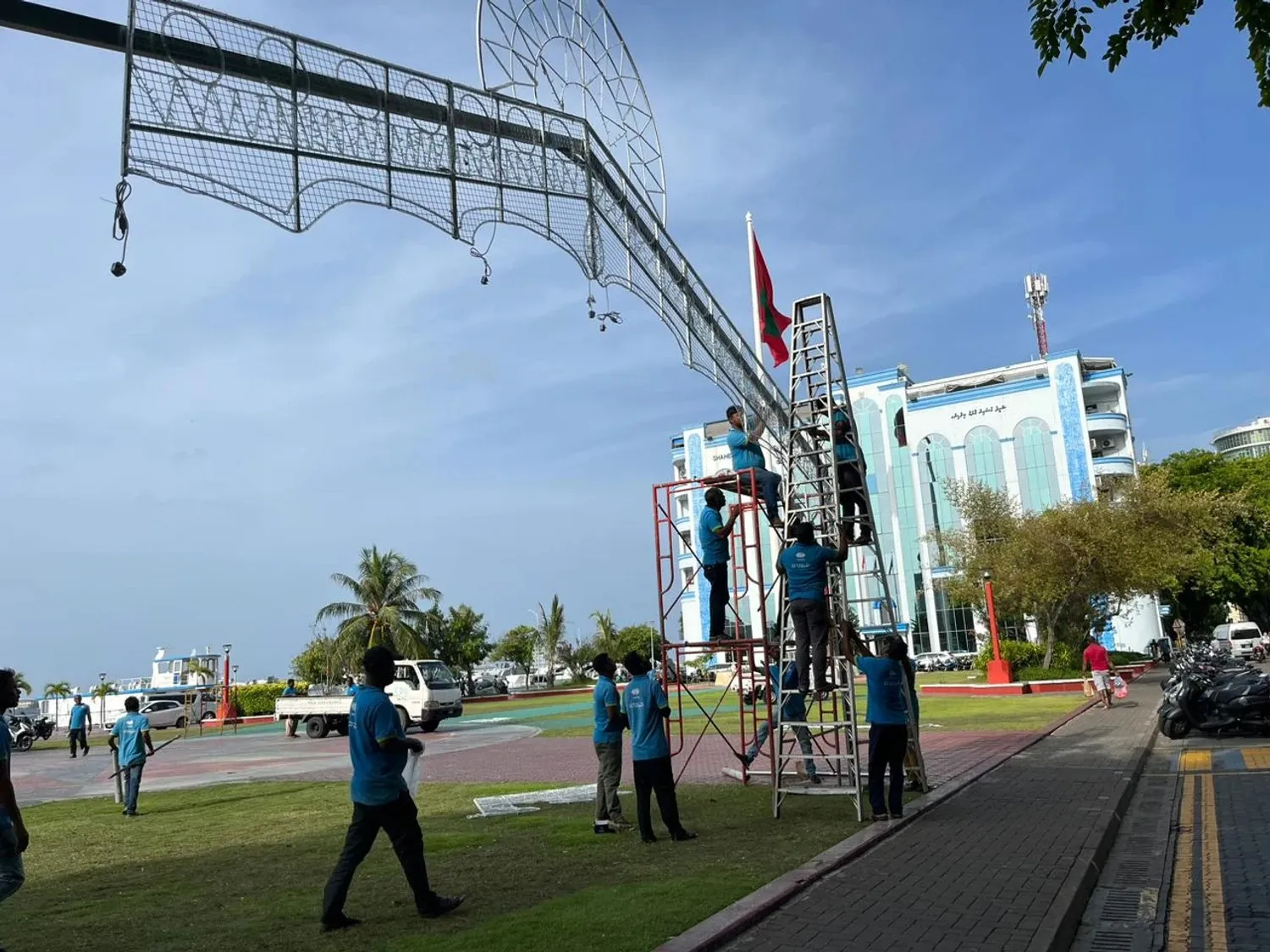 ޢީދަށް މިރޭ މާލެ ސިޓީ ދިއްލާލަނީ