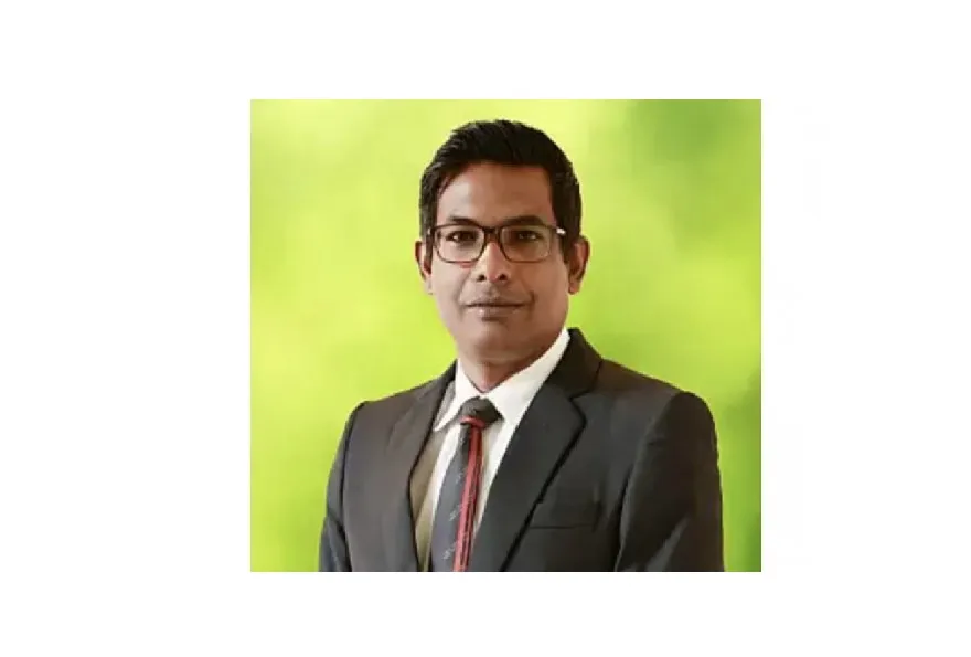 ފަަޒުލް ރަޝީދުގެ ބޭބެ، ފަޒީލް