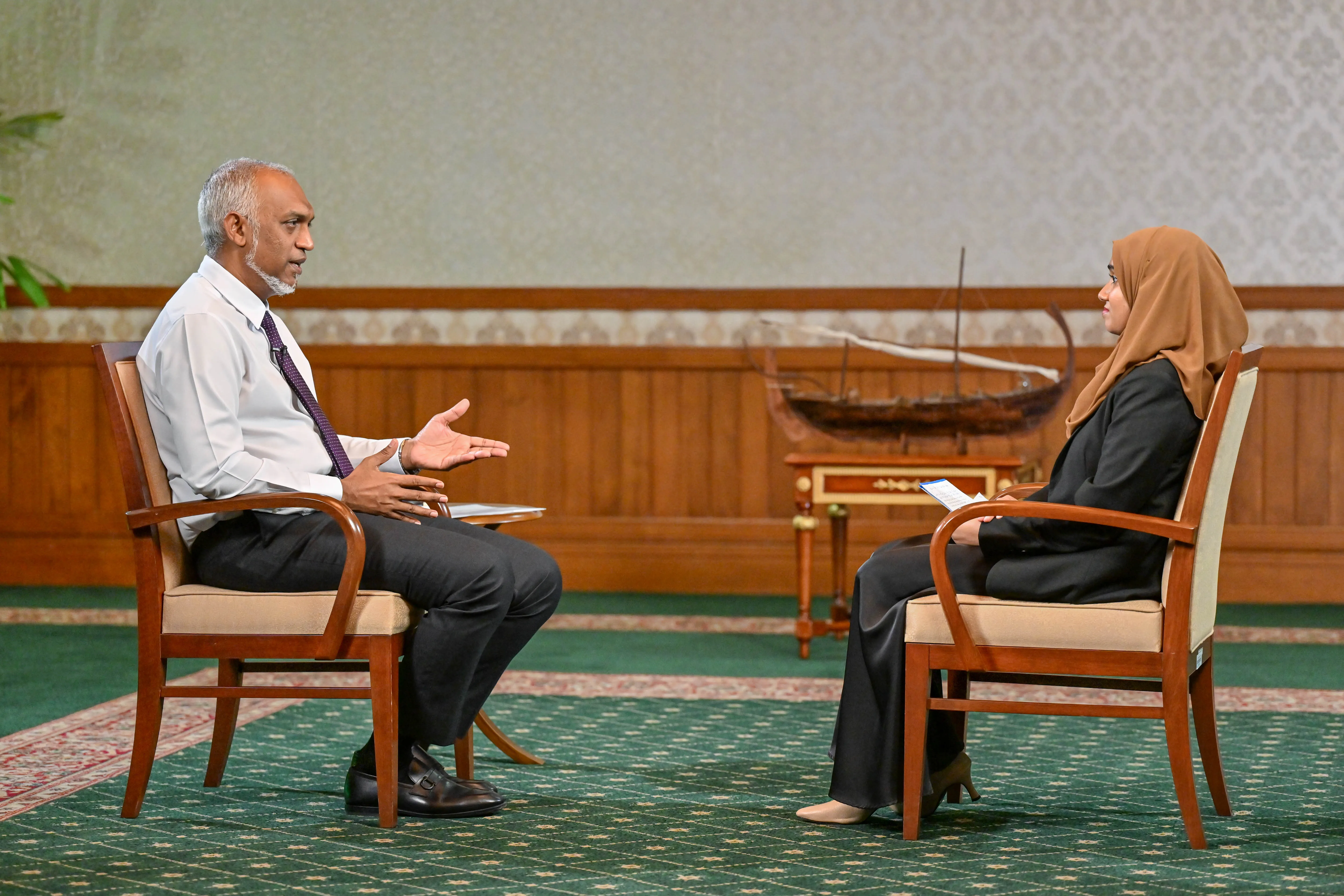 "ނޭޝަނަލް ޗެޓް" ޕްރޮގްރާމުގައި ރައީސް ވާހަކަފުޅު ދައްކަވަނީ / ފޮޓޯ: ރައީސް އޮފީސް