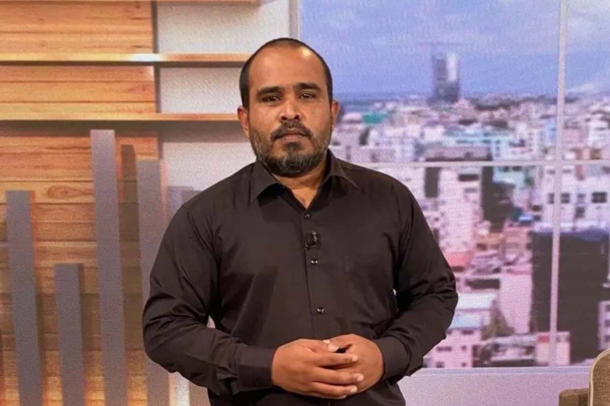 ކޮމިޓީން ޒީނާއަށް އެއްވަނަ ދިން ނަމަވެސް، މަޖިލީހުން ފާސްކުރީ ރިލްވާން ބްރޯޑްކޮމް އަށް އައްޔަންކުރަން!