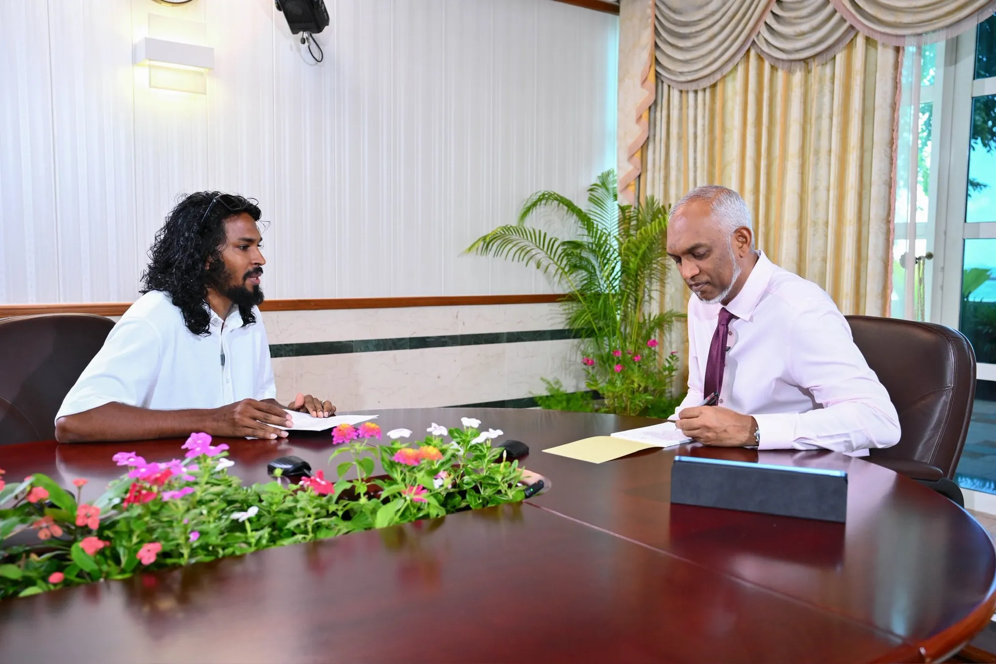 ރެއާ ދުވާލު މި އުޅެނީ، އޮންލައިންކޮށް ވިޔަފާރިކުރުމުގައި ހުރި ދަތިތައް ހައްލުކޮށްދޭން: ރައީސް