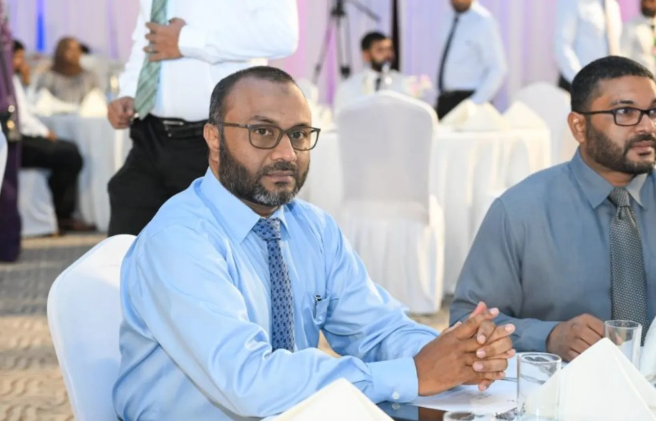 މާސްޓަރސް ހާސިލްކޮށްފައިވާ އިމާމުނަށް ޕީއެޗްޑީ ހެދުމުގެ ފުރުޞަތު ހުޅުވާލަނީ