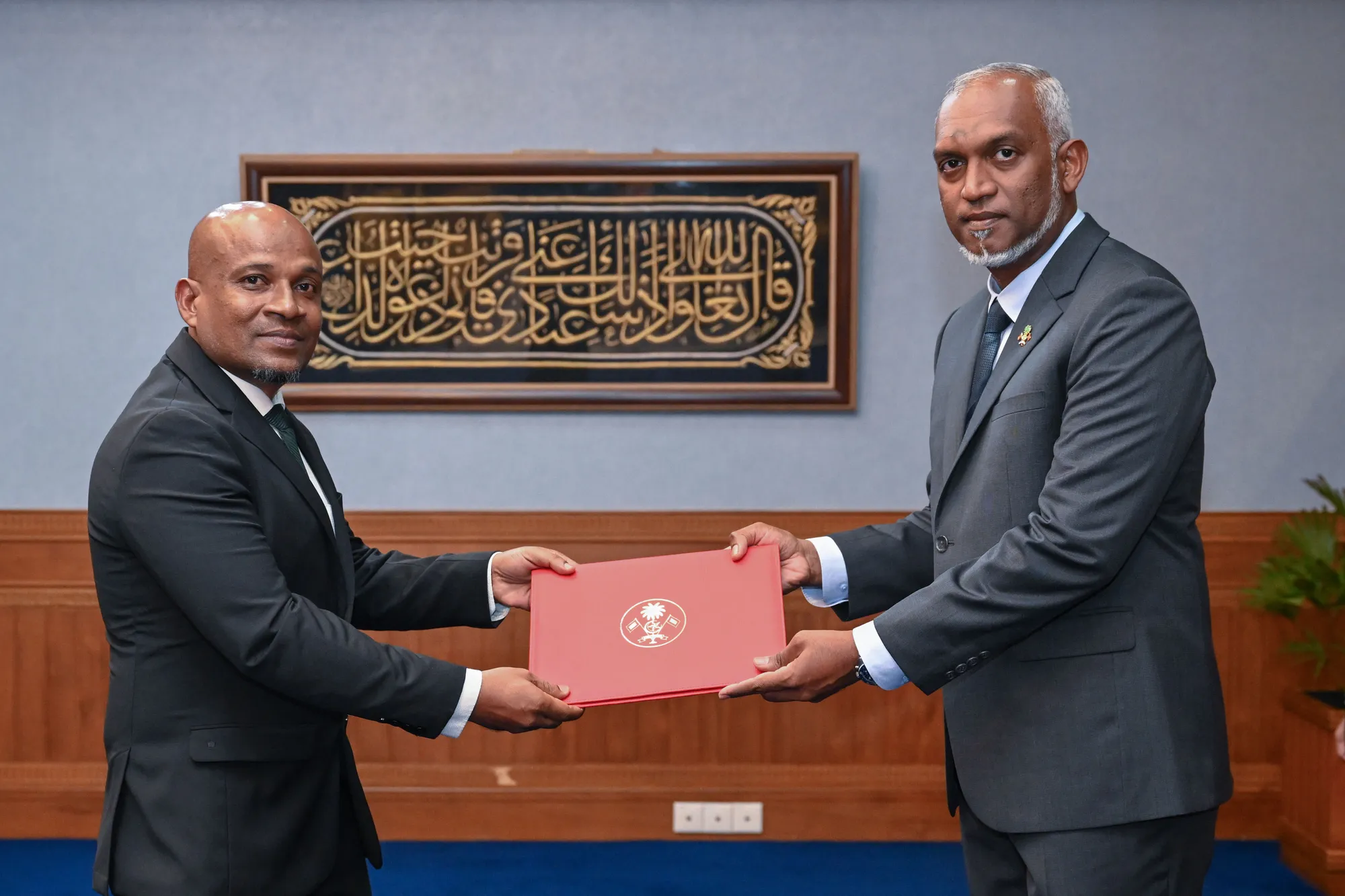 ޖުޑީޝަލް ސަރވިސް ކޮމިޝަނުގެ މެންބަރުކަމަށް ފަރުހާދު އައްޔަނު ކުރެއްވުން: ފޮޓޯ/ ރައީސް އޮފީސް