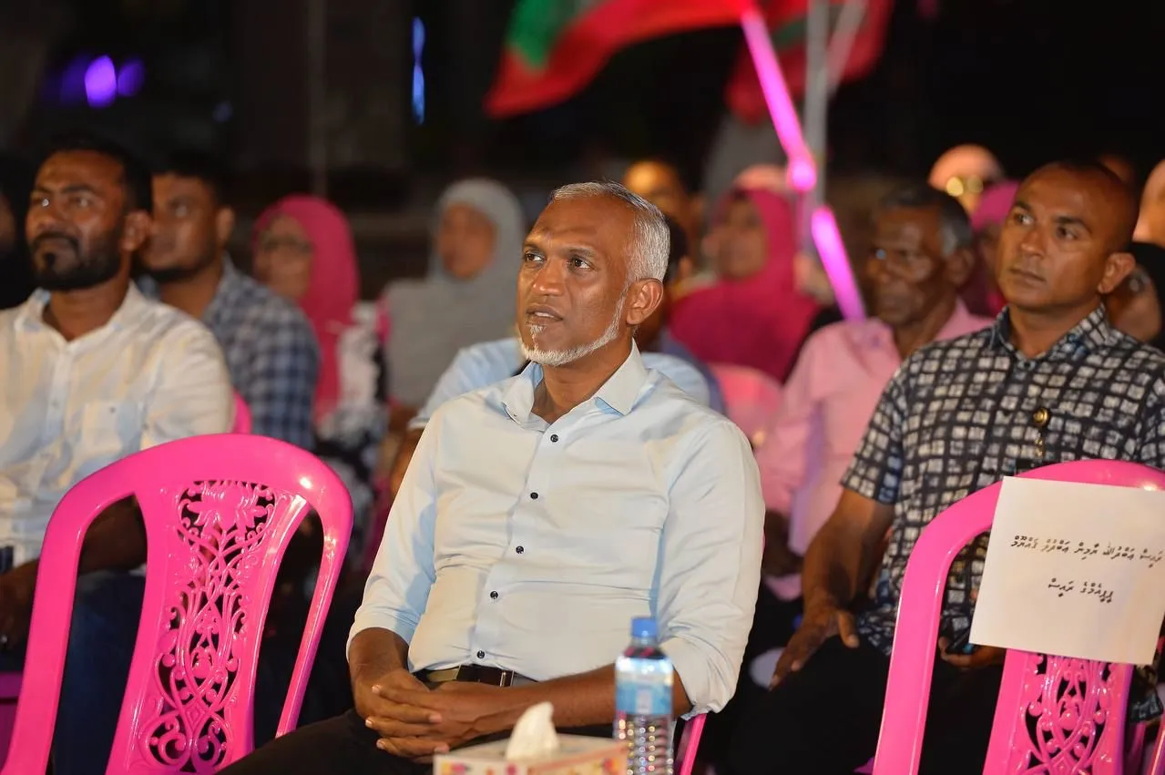ޑޮލަރު އޭޓީއެމް ބެހެއްޓުން ހިމެނޭހޭން މުޢިއްޒުގެ މުހިންމު ވަޢުދުތަކެއް މާފުށްޓަށް!