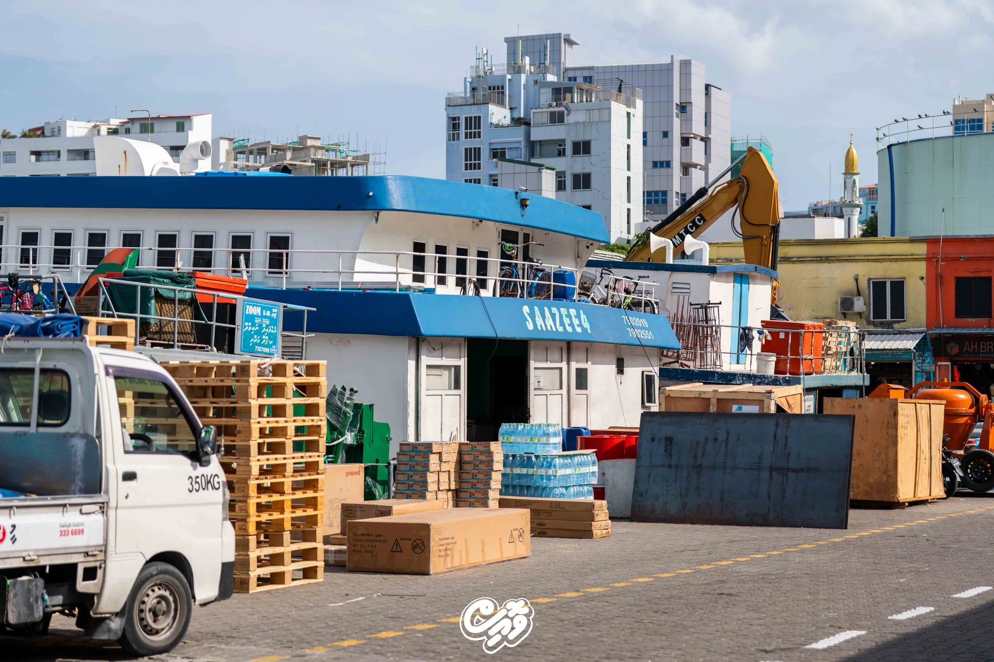 ނޯތު ހާބަރުގެ 'އޭ ޒޯން' ގައި އުޅަނދުތަކަށް ފެނާއި ކަރަންޓުގެ ޚިދުމަތް ދޭން ފަށައިފި