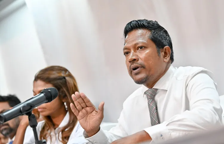 ވެންޓިލޭޓަރު މައްސަލައަކީ ‘ކްލާސިކް ކޮރަޕްޝަން' ގެ ވާހަކައެއް ކަމަށް އިމްތިޔާޒު ވިދާޅުވެއްޖެ