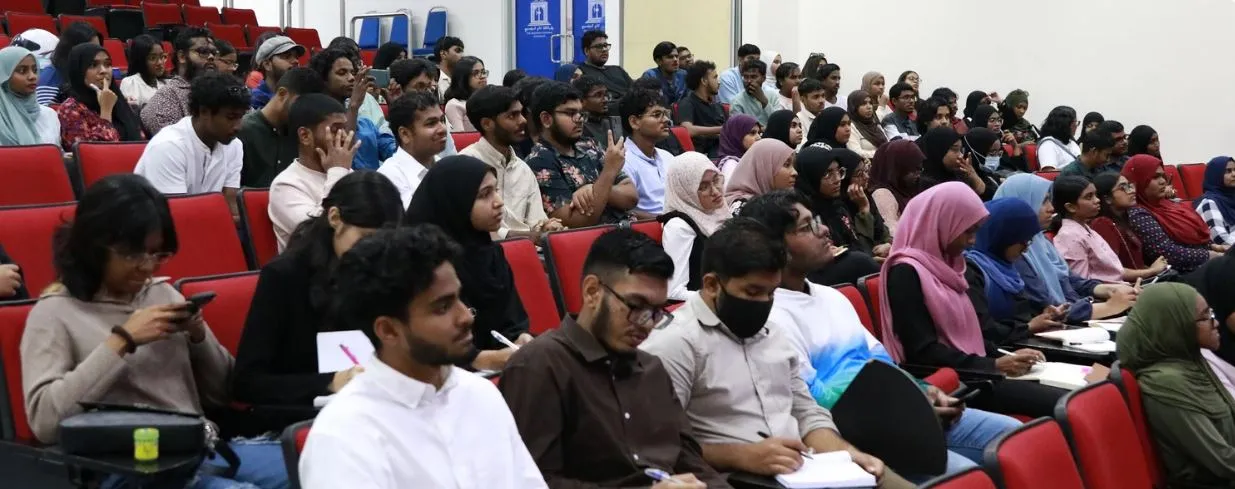 ރާއްޖެއިން ބޭރުގައި ކިޔަވަމުންދާ ކުދިންގެ ދަފްތަރުގައި މިހާތަނަށް އެއްހާހަށްވުރެ ގިނަކުދިން ރަޖިސްޓްރީކޮށްފި