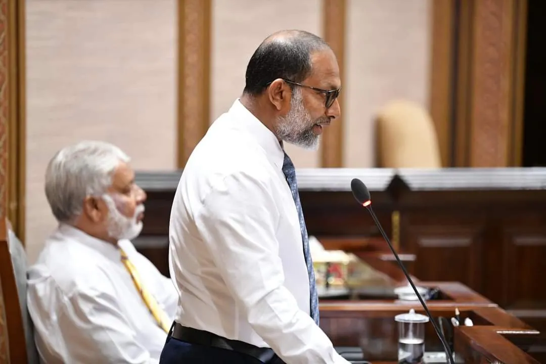 މިއަހަރު ބޮޑުބައި ނިންމާނެ ކަމަށް ބުނި ޕޮލިސް ސްޓޭޝަންތަކުގެ މަސައްކަތް ފެށޭނެ އިރެއް މިނިސްޓަރަށް ނޭނގުނު