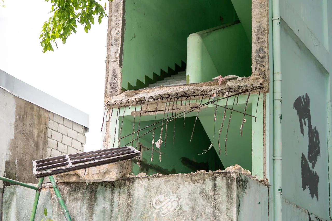 ބާ ވެފައިވާ އިމާރާތެއް