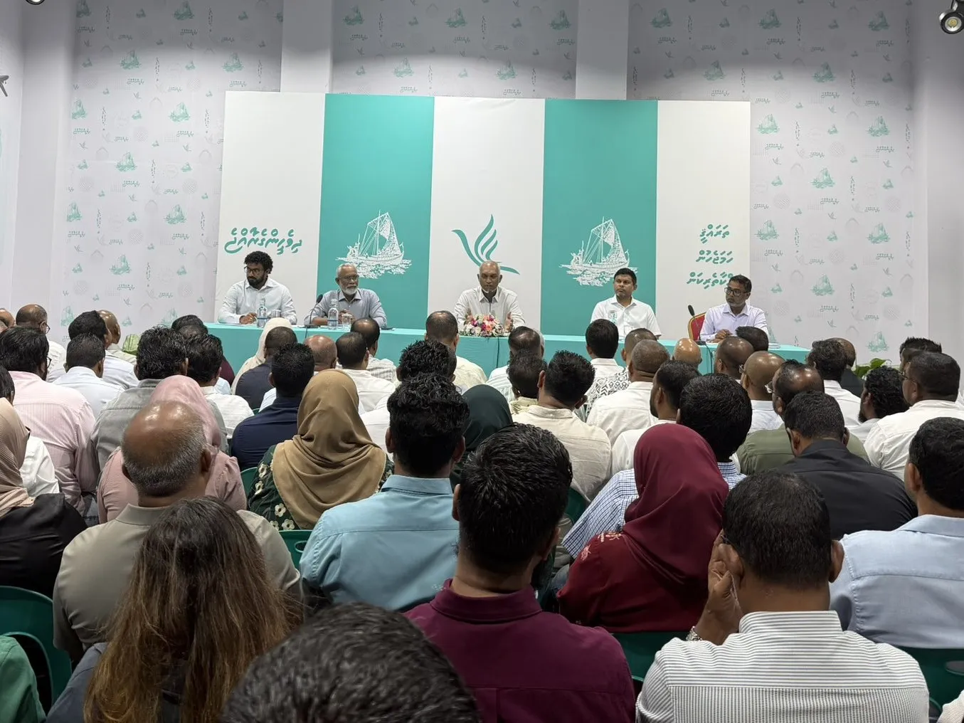 މެމްބަރުންގެ އިއްތިފާޤުން ޕީއެންސީގެ އަސާސީ ޤަވާއިދަށް ގެންނަ އިސްލާޙްތައް ފާސްކޮށްފި