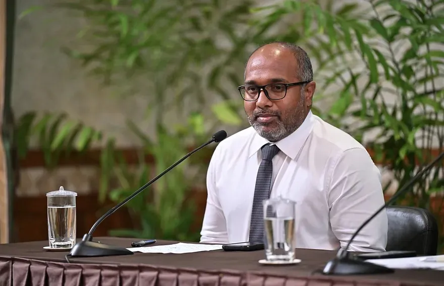 ހޯމްލޭންޑް ސެކިއުރިޓީ މިނިސްޓަރު ޢަލީ އިޙްސާން މިއަދުގެ ނޫސްވެރިންގެ ބައްދަލުވުމުގައި -