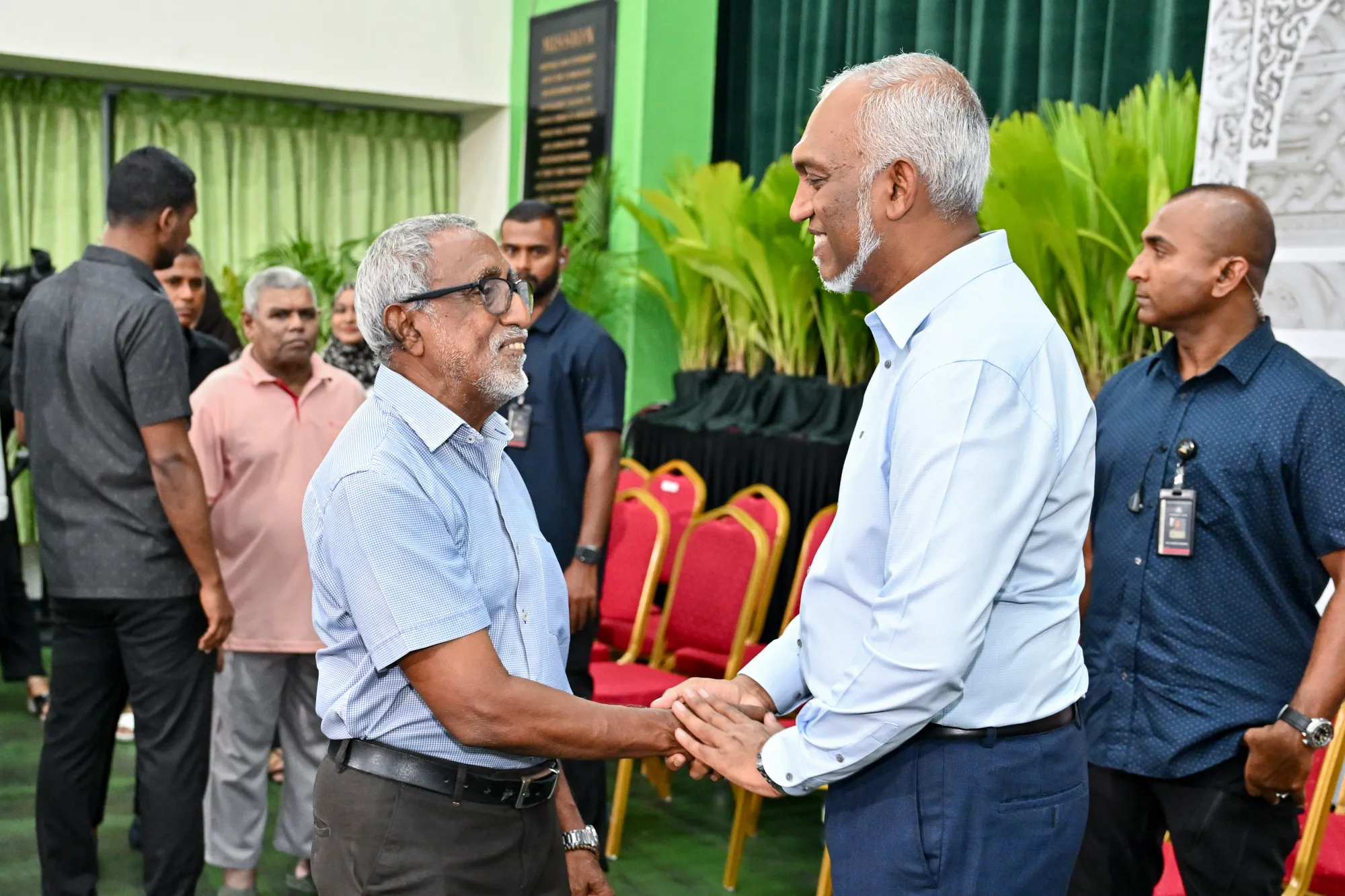 ފްލެޓް އަތުލި މީހުންނަށް އިތުރު ޝަރުތުތަކެއް ނެތި ފްލެޓް ލިބޭނެ: ރައީސް