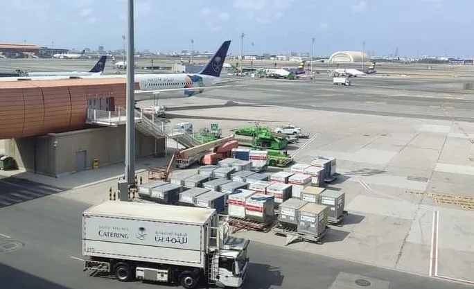 ޢުމުރާ ގުރޫޕްތަކުން ގެންދިޔަ ކާބޯތަކެތި ސަޢޫދީއަށް އެތެރެކުރިޔަ ނުދީ ހިފަހައްޓައފި