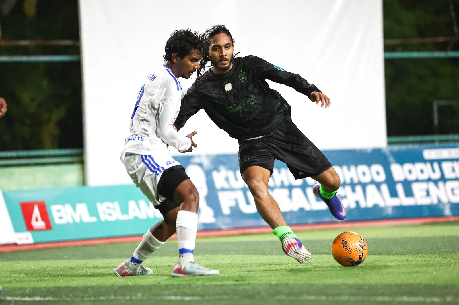 ތަފާތު ބޮޑު ނަތީޖާއަކުން ޔުނައިޓެޑް ރޯޔަލް ބަލިކޮށް، މައިދާން ސްޕޯޓްސްއަށް ރަނގަޅު ފެށުމެއް