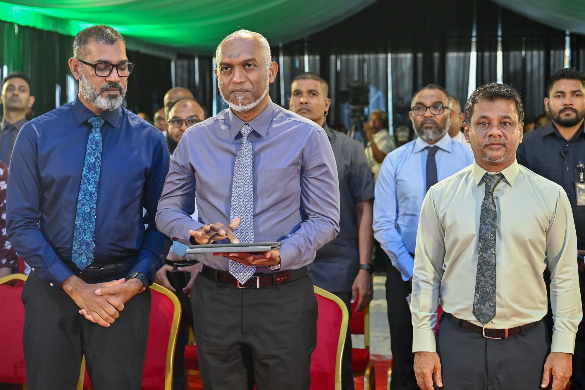 ރައީސުލްޖުމްހޫރިއްޔާ ޑރ.މުއިއްޒު، ހުޅުމާލެ ހޮސްޕިޓަލް ރަސްމީކޮށް ޓާޝިއަރީ ހޮސްޕިޓަލަކަށް ބަދަލުކޮށްދެއްވުމުގެ ޝަރަފް ލިބިގަންނަނީ... ފޮޓޯ/ ރައީސް އޮފީސް