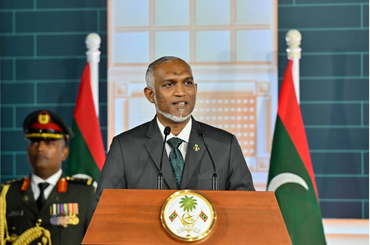 ޖުމްހޫރީ ދުވަހުގެ ޚާއްސަ ޖަލްސާގައި ރައީސް މުޢިއްޒު ވާހަކަ ދައްކަވަނީ: ފޮޓޯ/ ރައީސް އޮފީސް