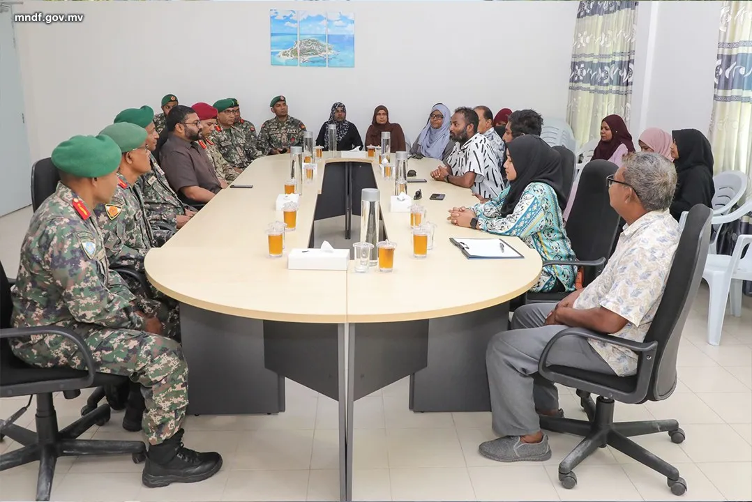 މާފުށީގައި އަލިފާން ނިއްވުމުގެ ޚިދުމަތް ރަސްމީކޮށް ފެށުމަށް ބޭއްވި ބައްދަލުވުން - ފޮޓޯ:އެމްއެންޑީއެފް